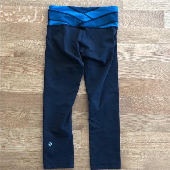 Lululemon cropped leggings - Picture 2 of 2